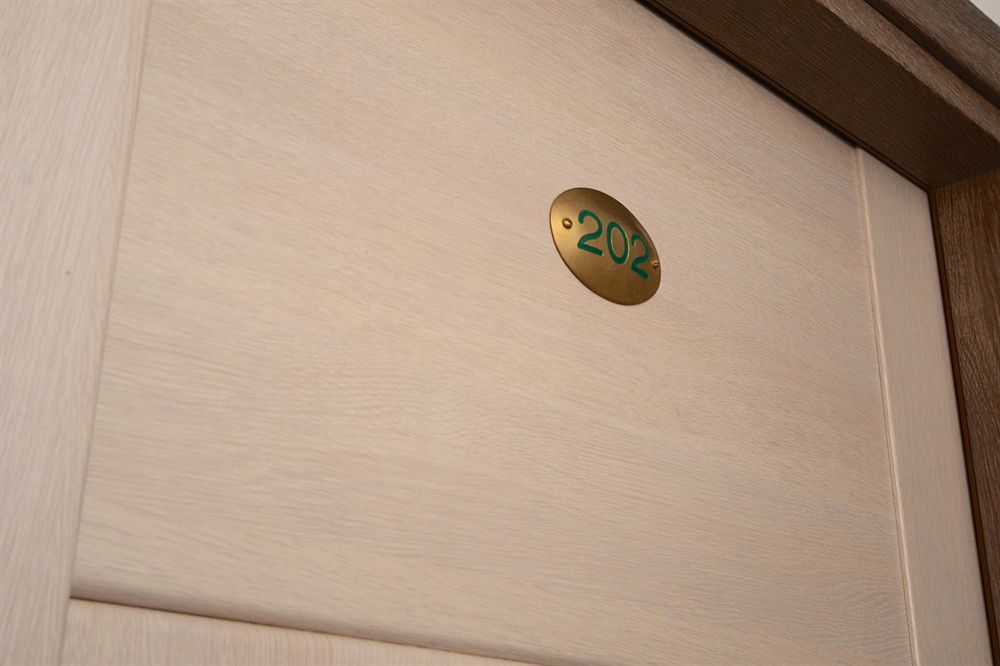 קאסוריה Hotel Clinton מראה חיצוני תמונה