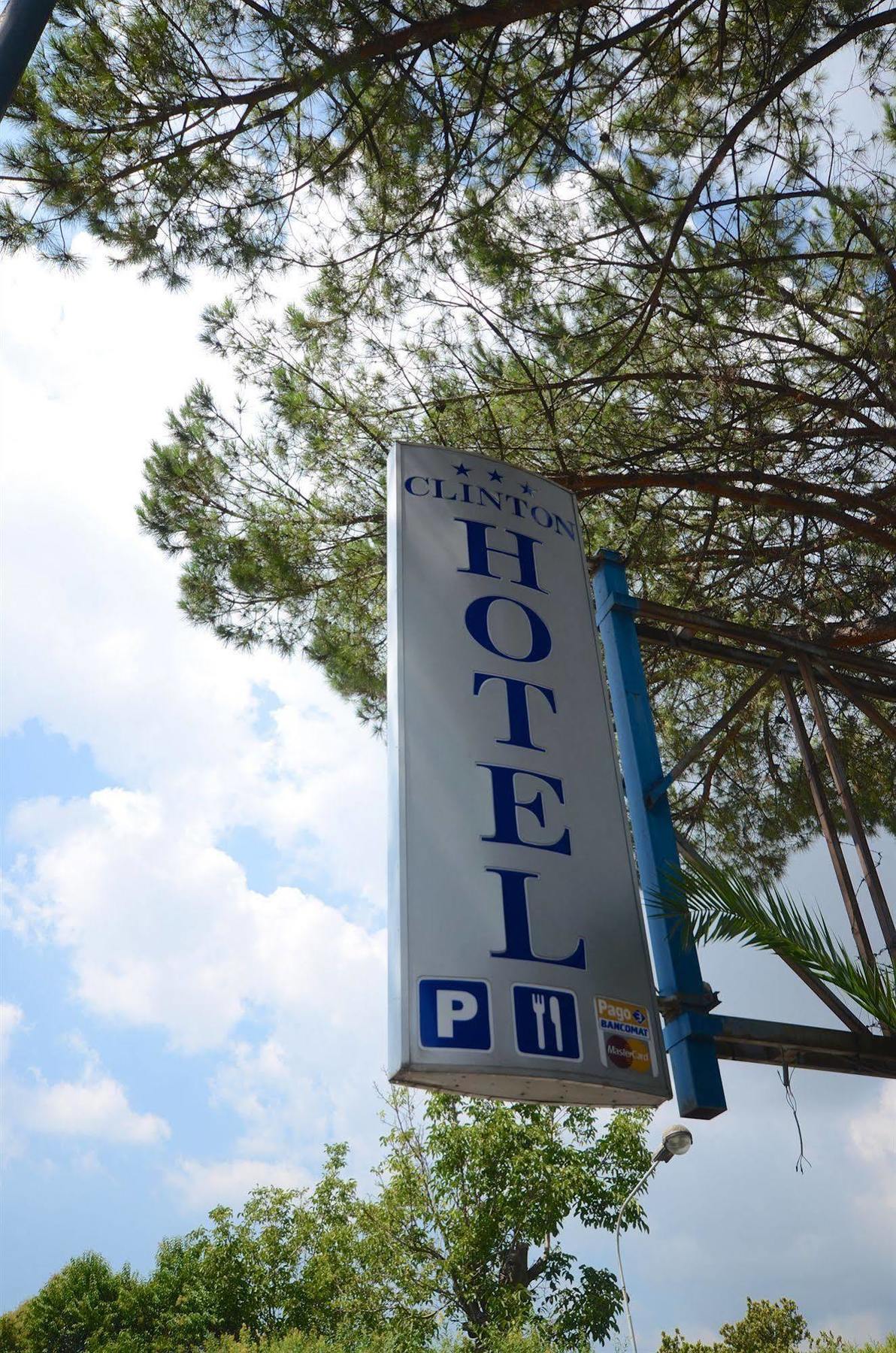 קאסוריה Hotel Clinton מראה חיצוני תמונה