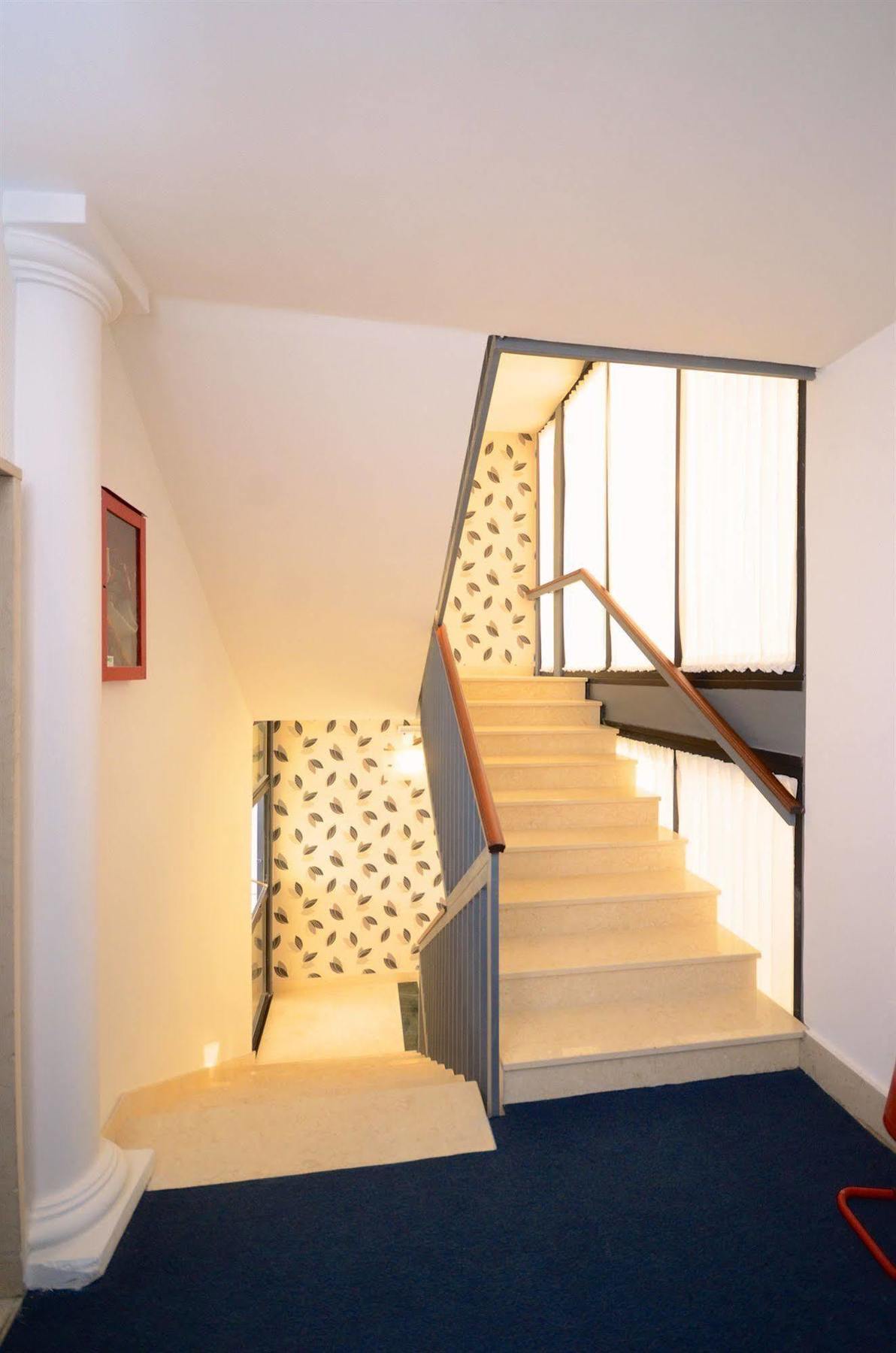 קאסוריה Hotel Clinton מראה חיצוני תמונה