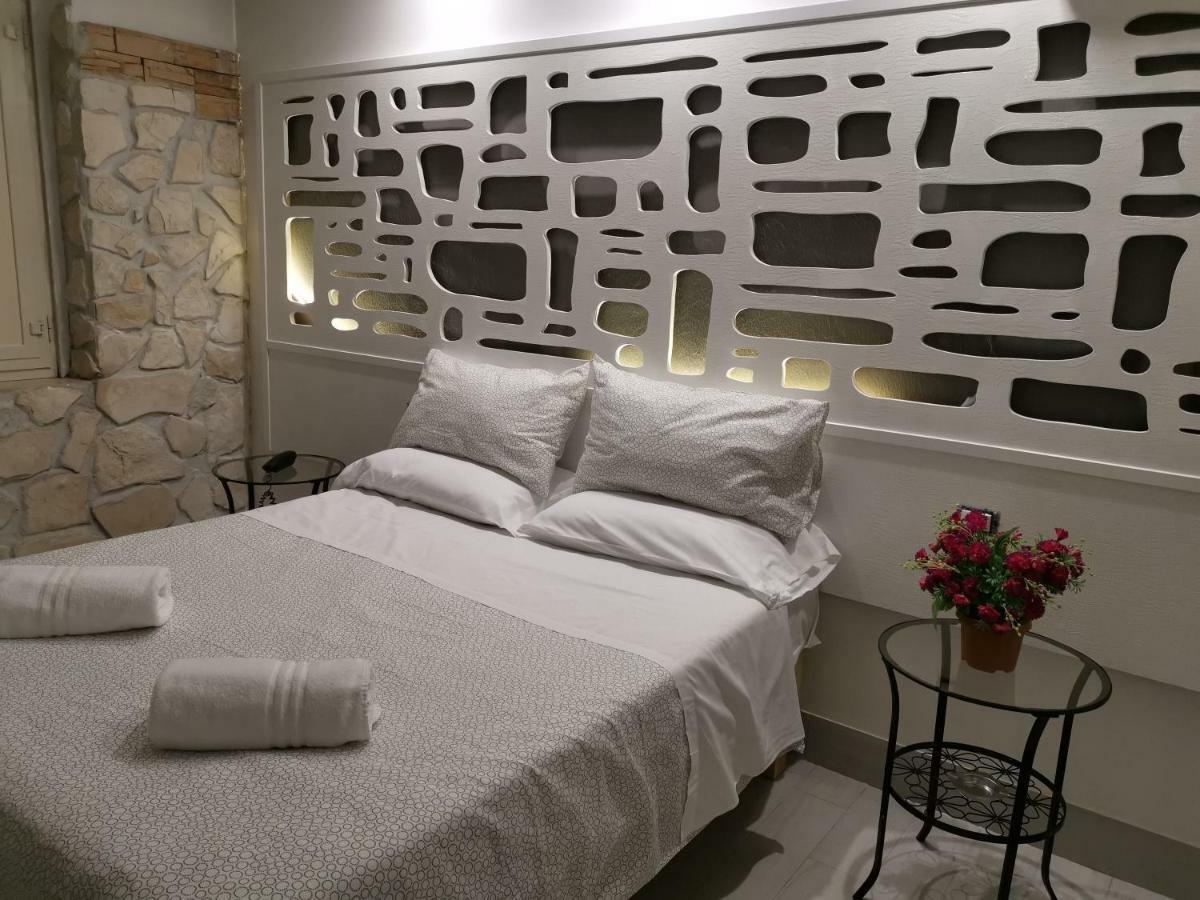 קאסוריה Hotel Clinton מראה חיצוני תמונה